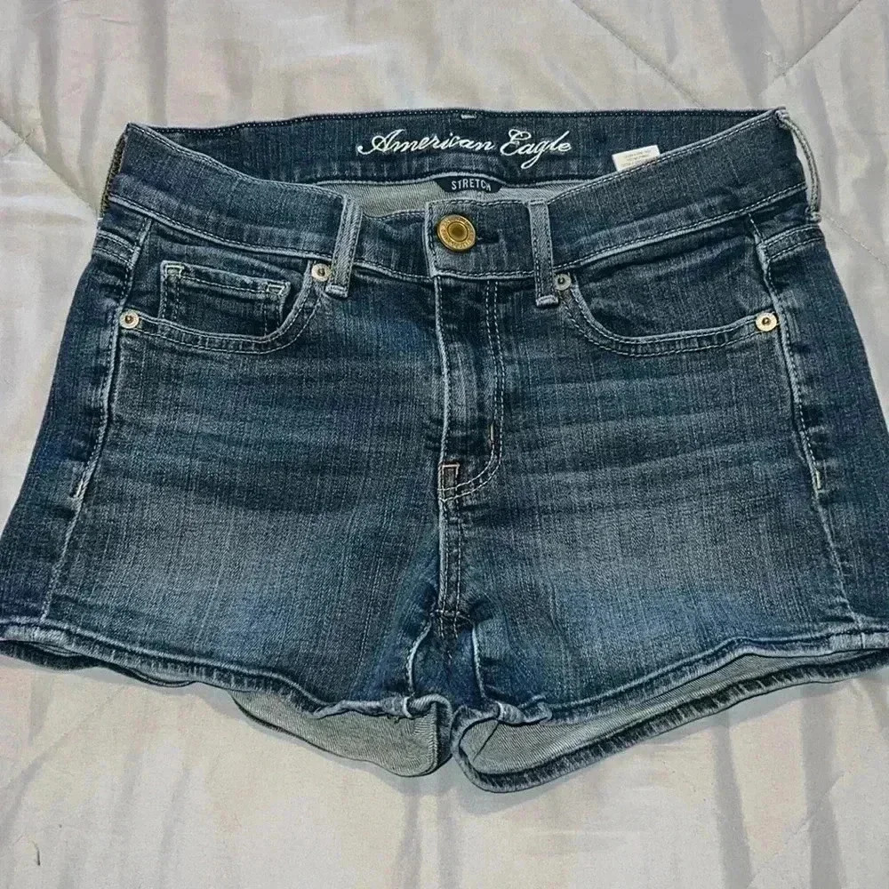 American Eagle Women’s Stretch Shorts A8